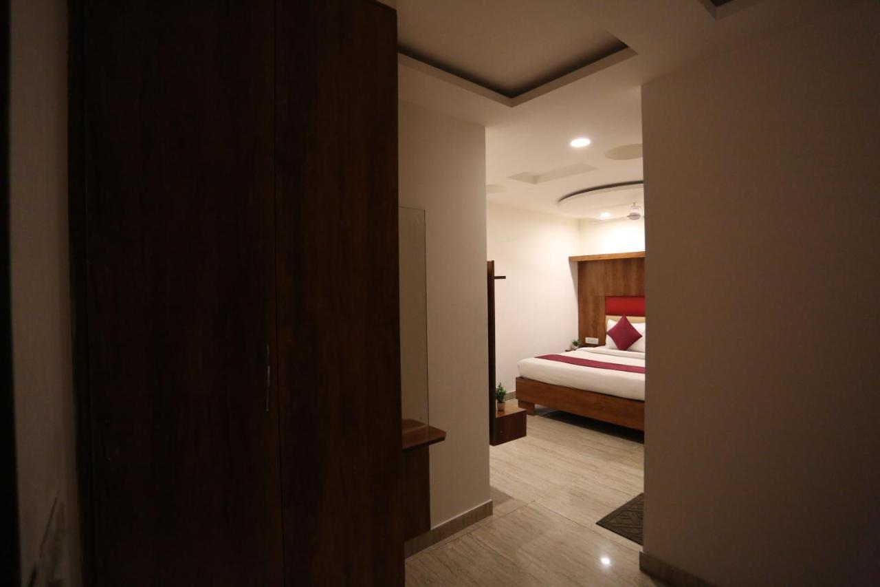 نيودلهي Hotel Sm Suits Near Delhi Airport-Unit By Grand Urban Luxury المظهر الخارجي الصورة