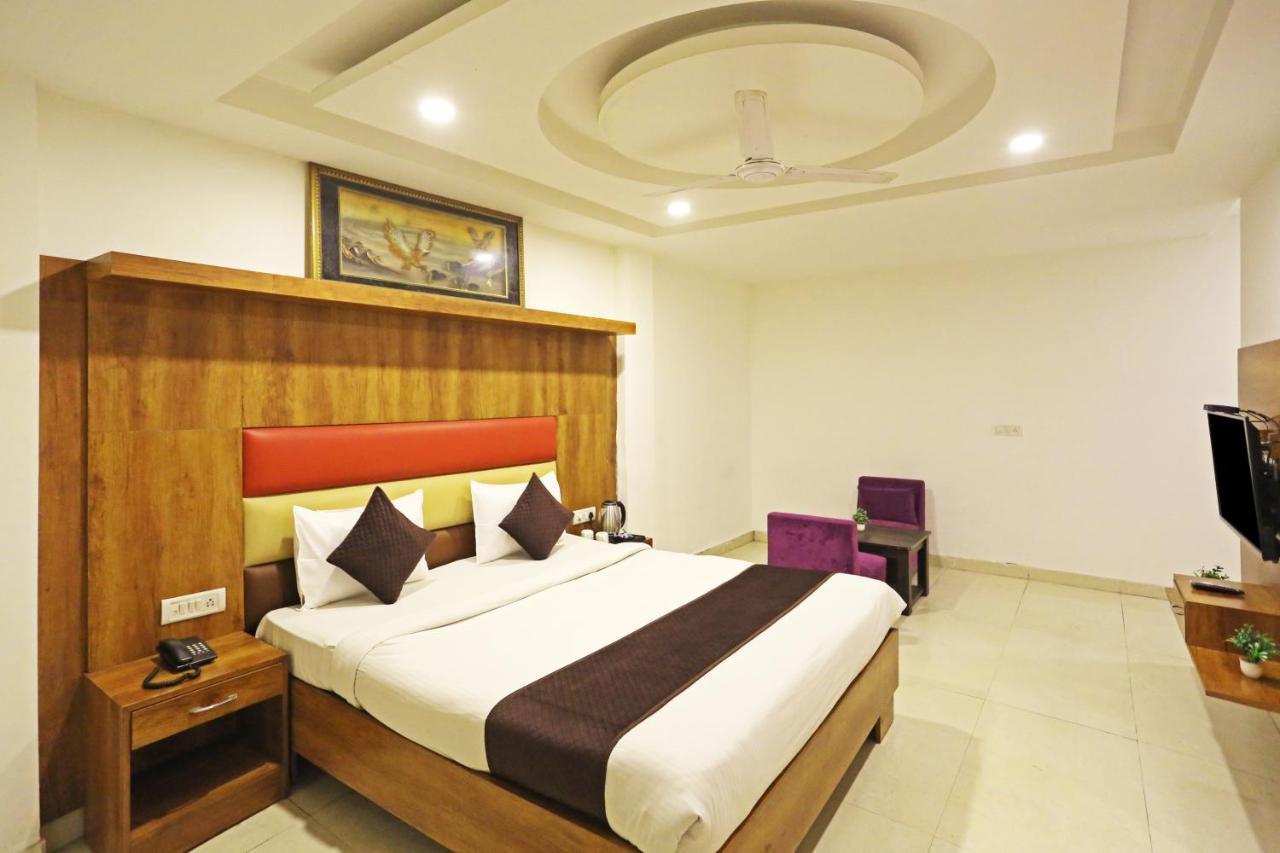 نيودلهي Hotel Sm Suits Near Delhi Airport-Unit By Grand Urban Luxury المظهر الخارجي الصورة