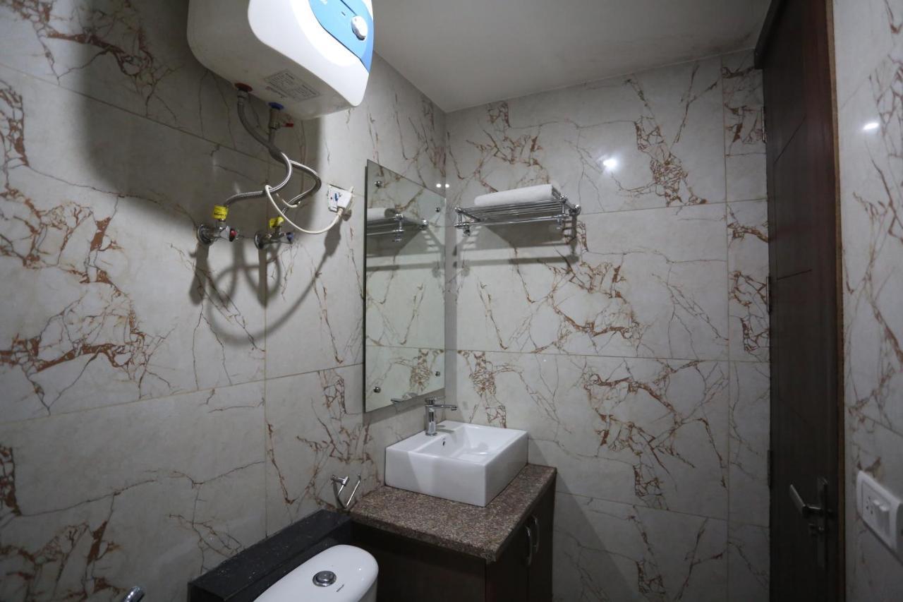نيودلهي Hotel Sm Suits Near Delhi Airport-Unit By Grand Urban Luxury المظهر الخارجي الصورة