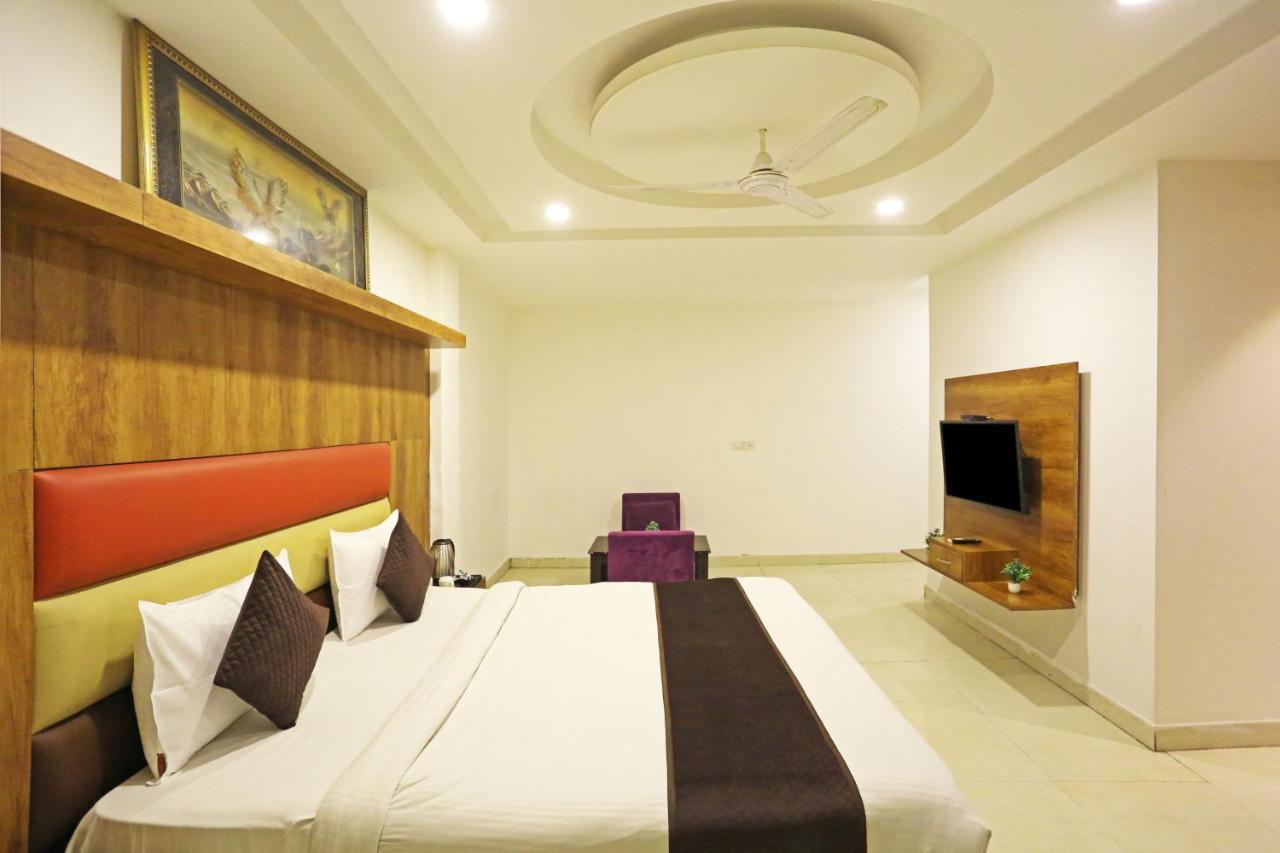 نيودلهي Hotel Sm Suits Near Delhi Airport-Unit By Grand Urban Luxury المظهر الخارجي الصورة