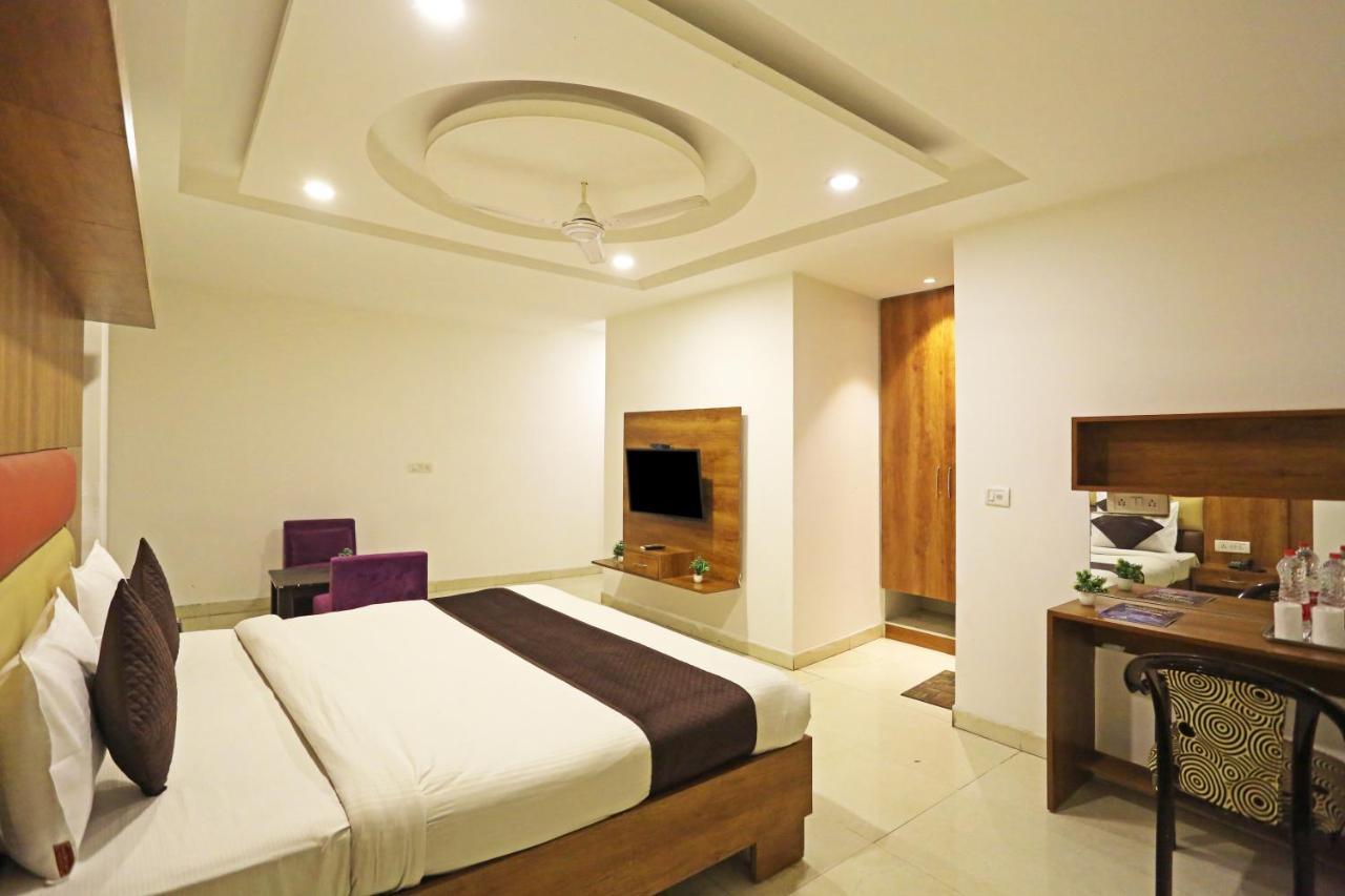نيودلهي Hotel Sm Suits Near Delhi Airport-Unit By Grand Urban Luxury المظهر الخارجي الصورة