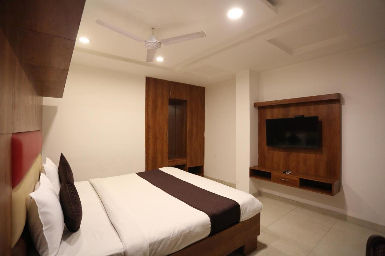 نيودلهي Hotel Sm Suits Near Delhi Airport-Unit By Grand Urban Luxury المظهر الخارجي الصورة